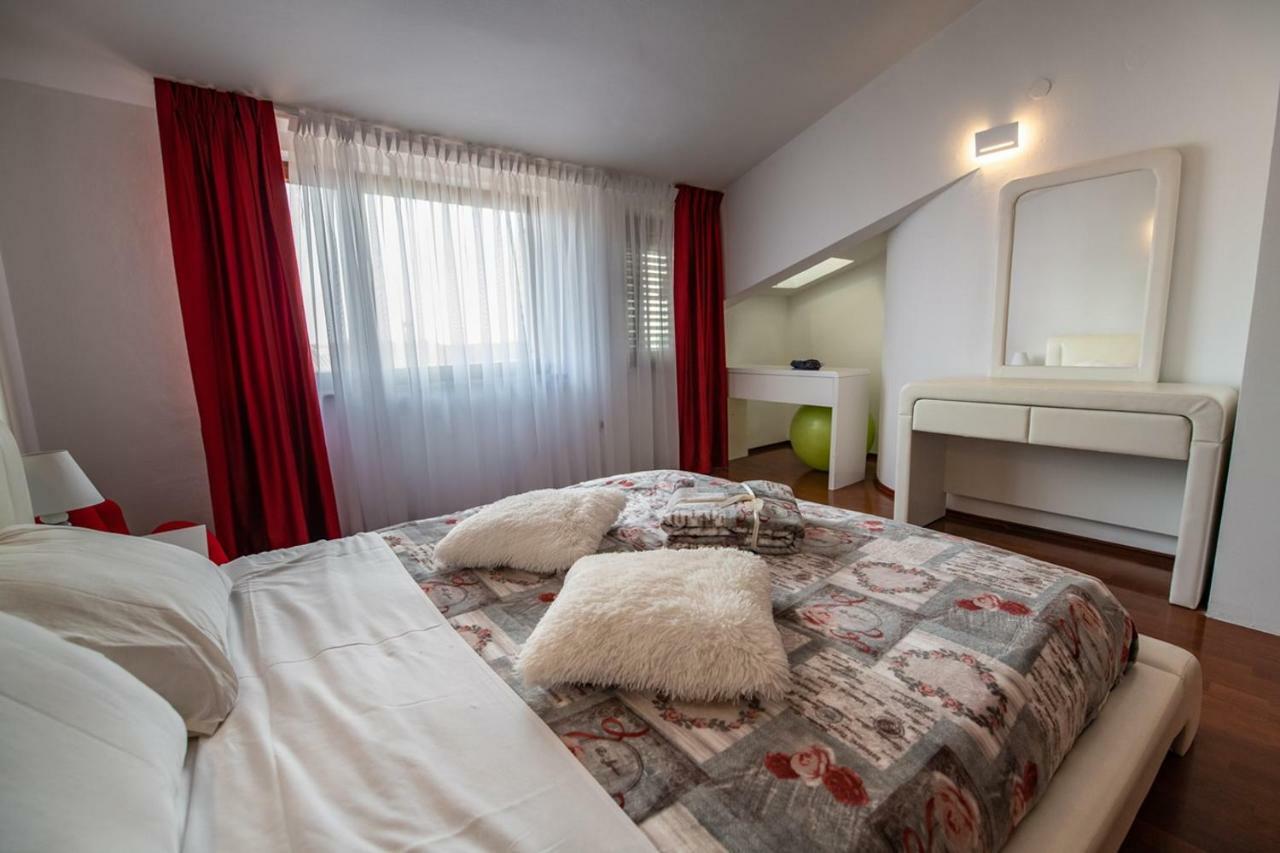 Cave Romane Apartment With Private Pool And Sea View Vinkuran Exterior photo