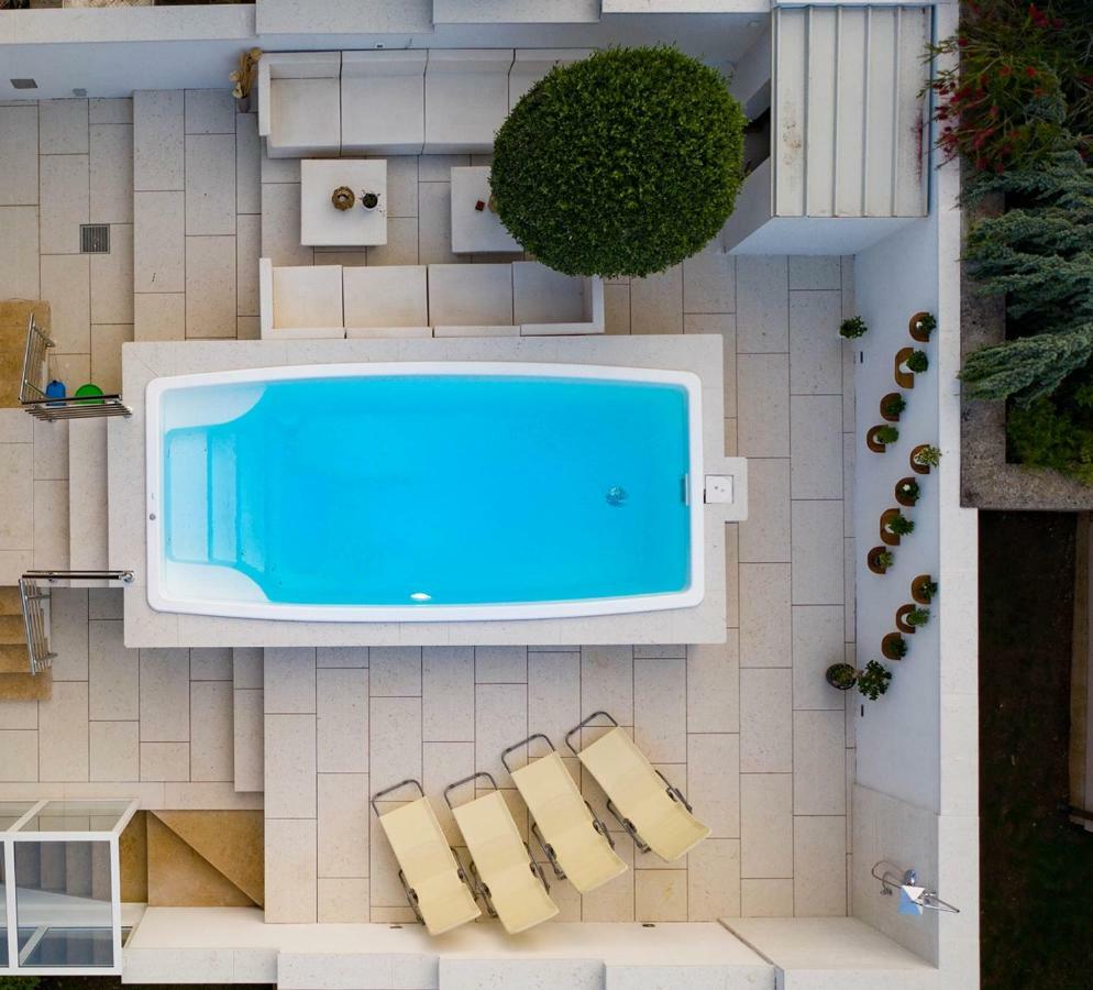 Cave Romane Apartment With Private Pool And Sea View Vinkuran Exterior photo